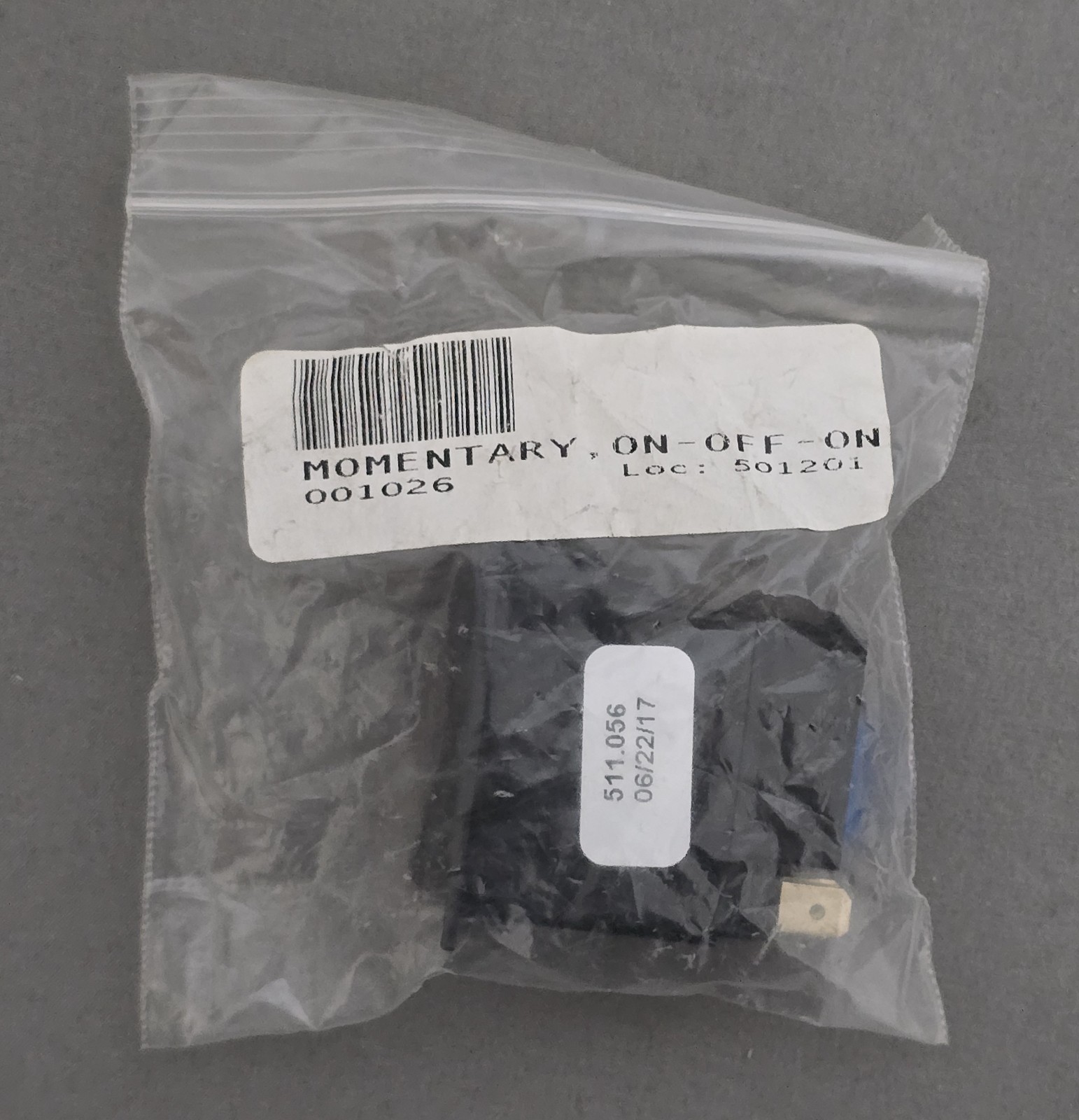 511056 511.056 511-056 Momentary 6 Spade Rocker Panel Switch SWF Brand New