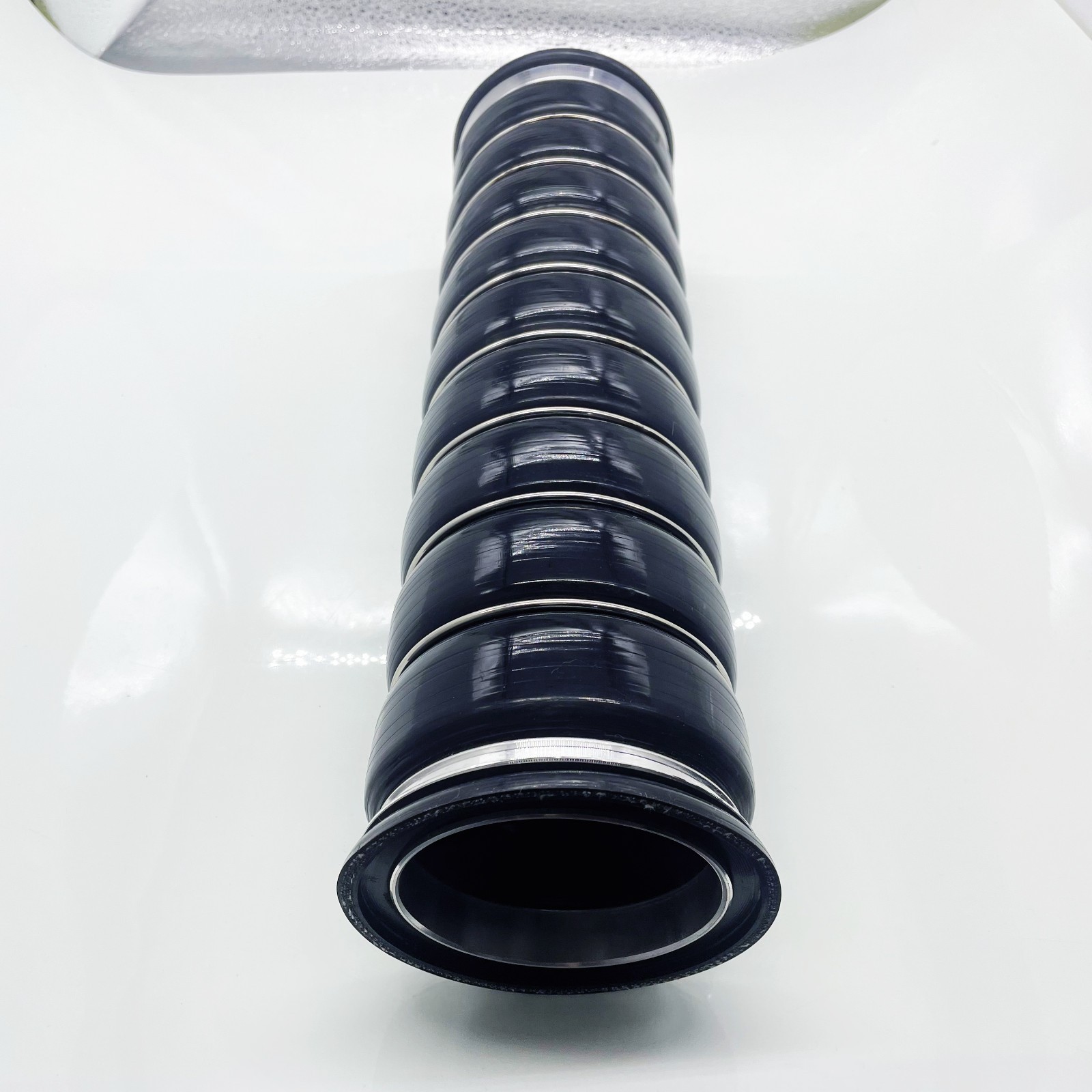 Black Pipe for Volvo Truck D12 VNL 21312237 Heavy Duty Charge Air Hose Hot Side