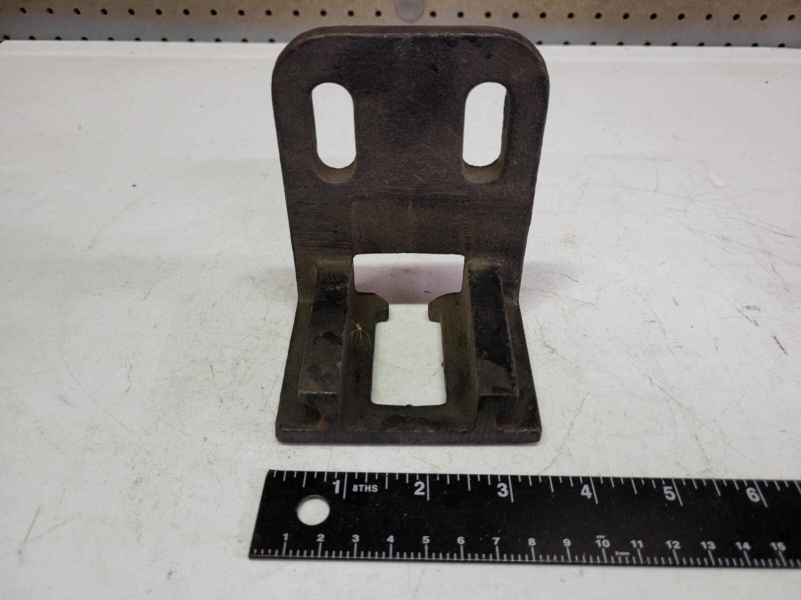 Axle Frame Mounted Stop Bracket Freightliner 16-12387-002 Ref.# 16-12387 002