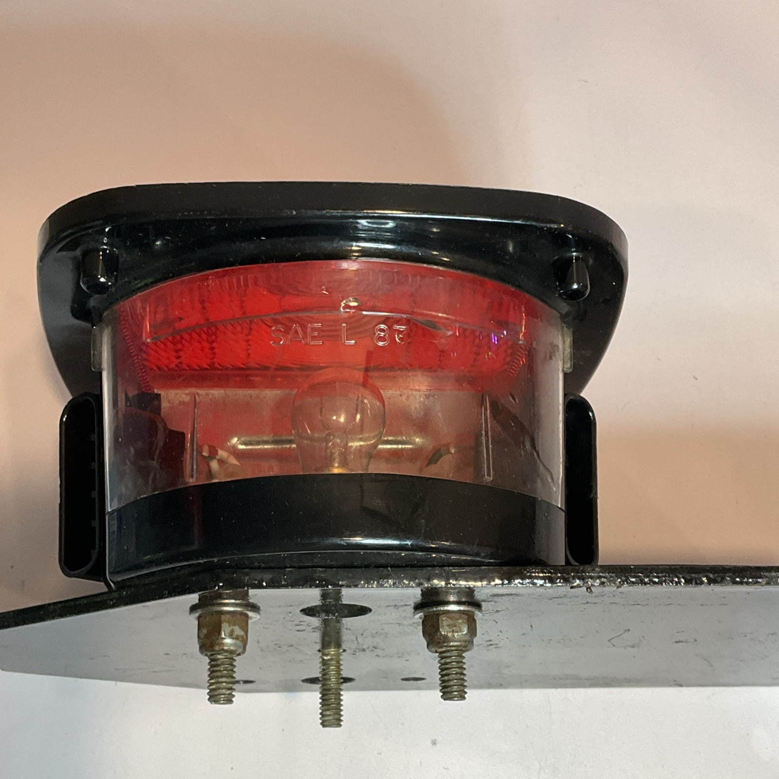 Grote 5371 Freightliner Rear Tail Brake Light Lamp w/ Bracket 680-544-00-38 D