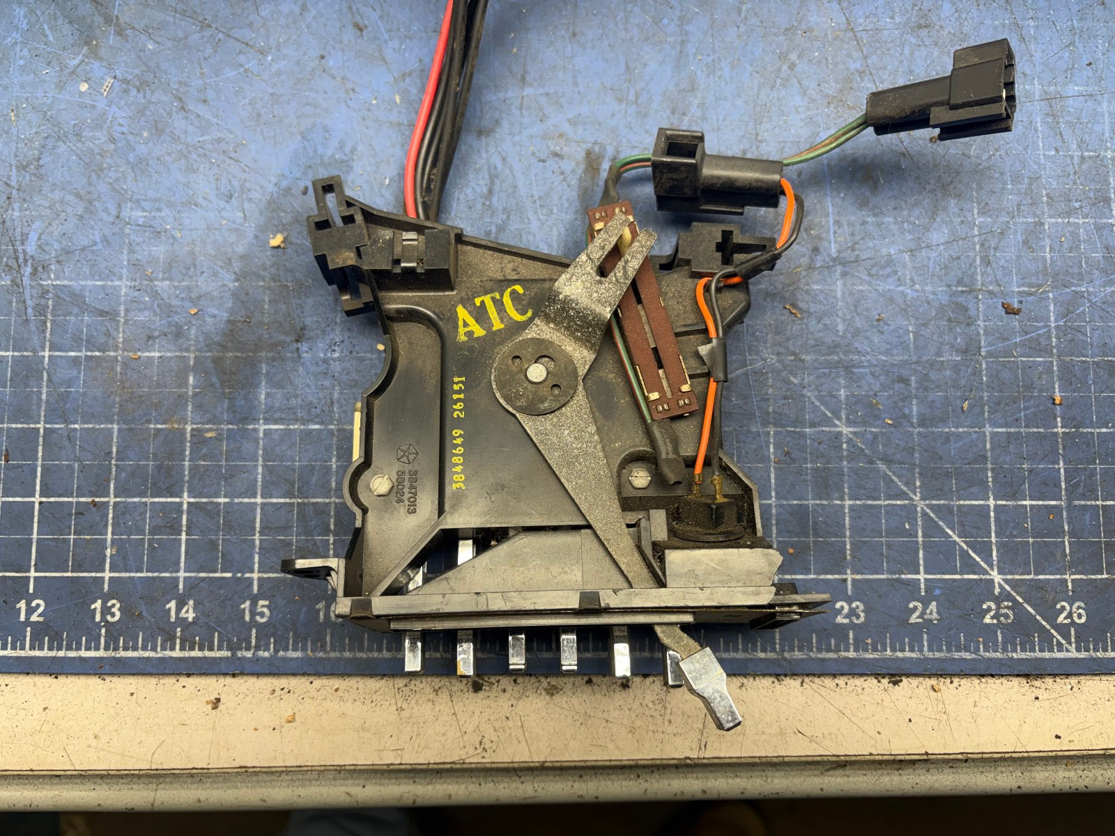 CHRYSLER MOPAR HEATER HVAC A/C CONTROL 3847013 MISSING FAN SWITCH *SEE PICTURES*