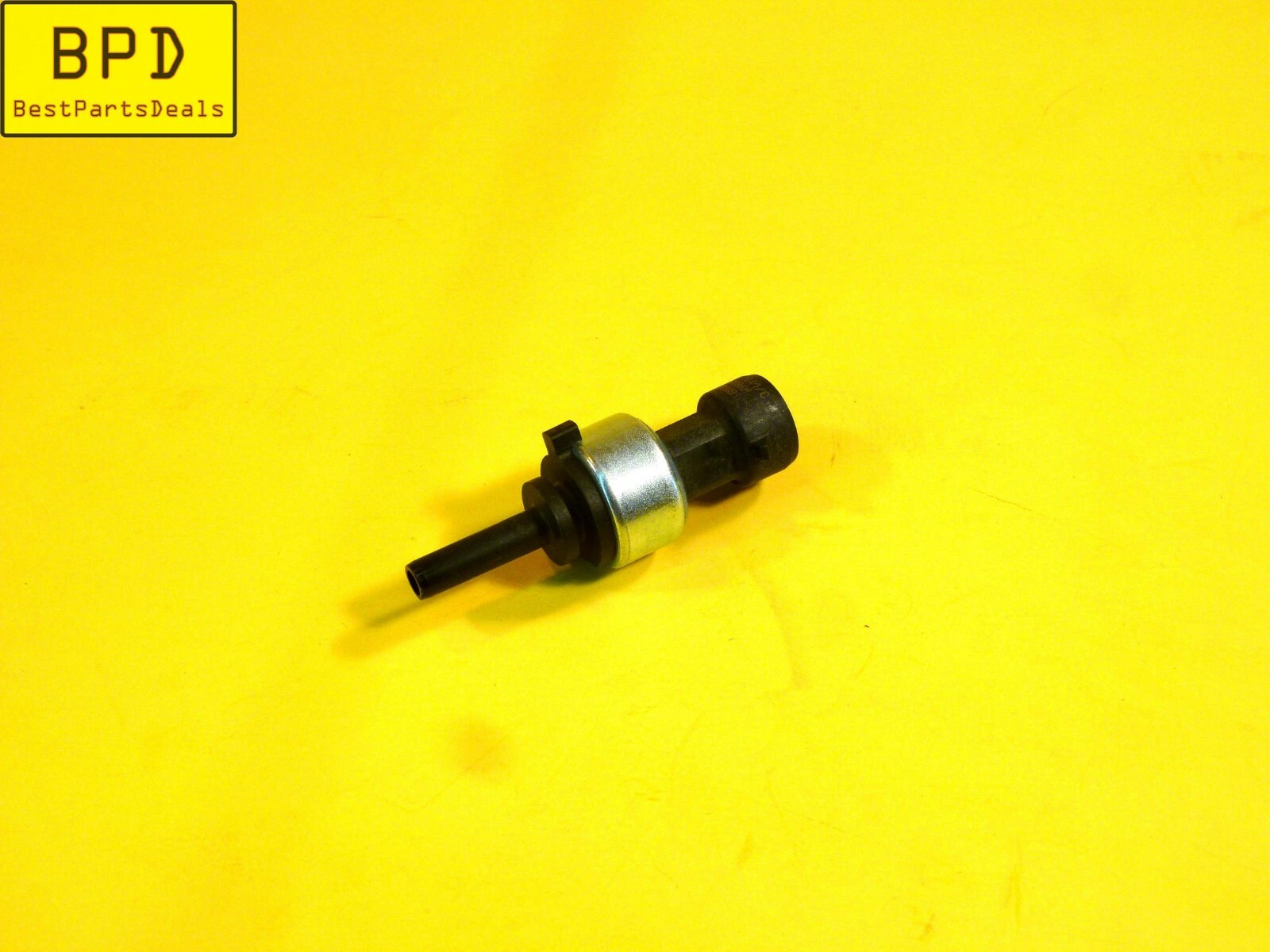 Genuine VOLVO FREIGHTLINER 150 PSI Air Pressure Sensor OEM 17109AM / Q21-1041