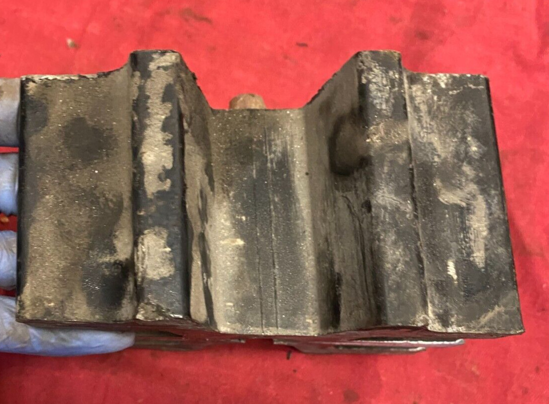 Paccar Front Axle Spacer Block B80-6011-070, 16537AA