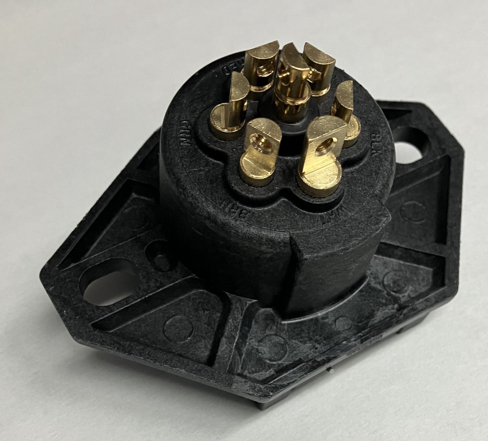 PHILLIPS 16-722 Sta-Dry 7-way Nylon Receptable Ring Terminal