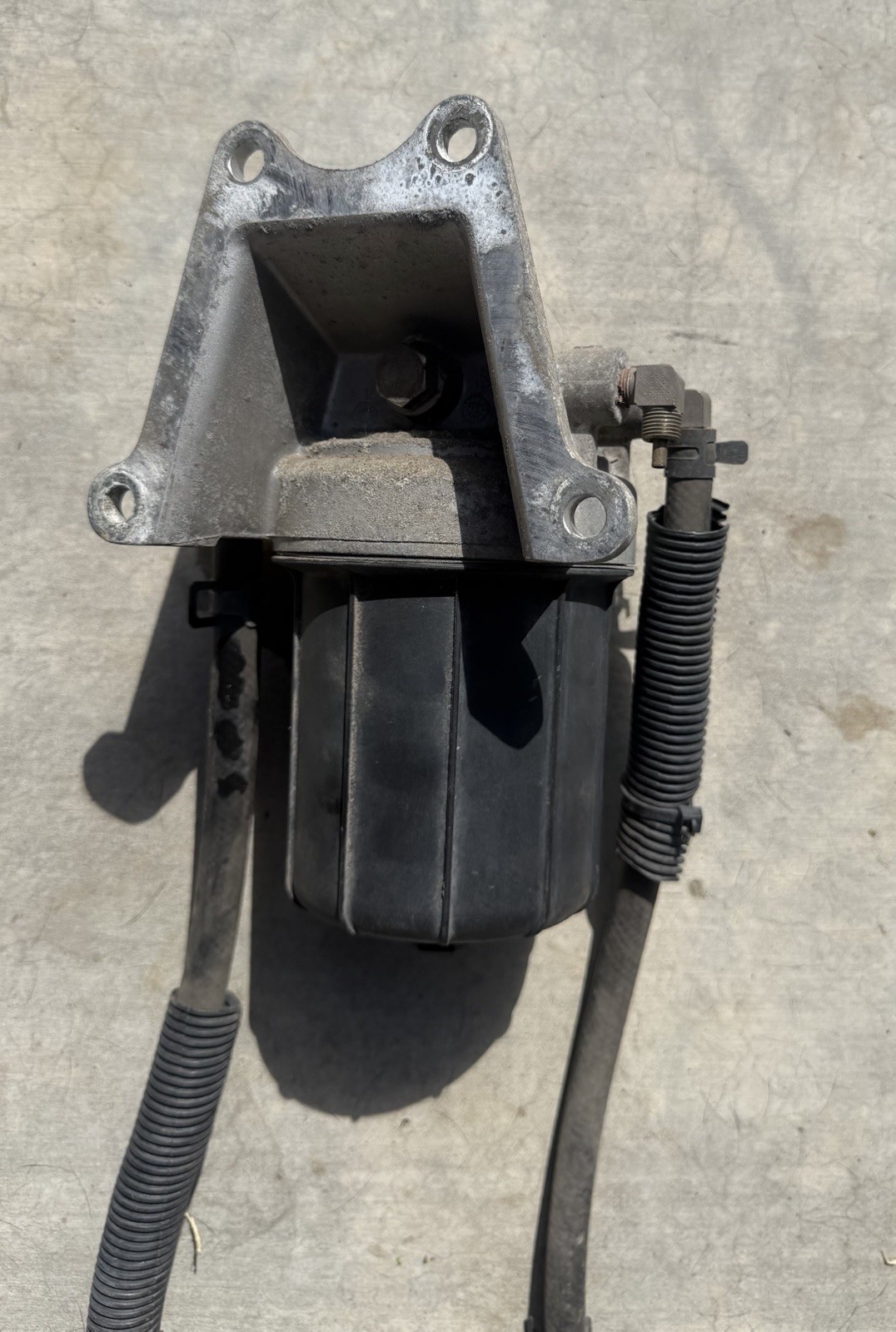 Thermo King S600 Fuel Filter Housing. USED. TK Parts, Original, Precedent.