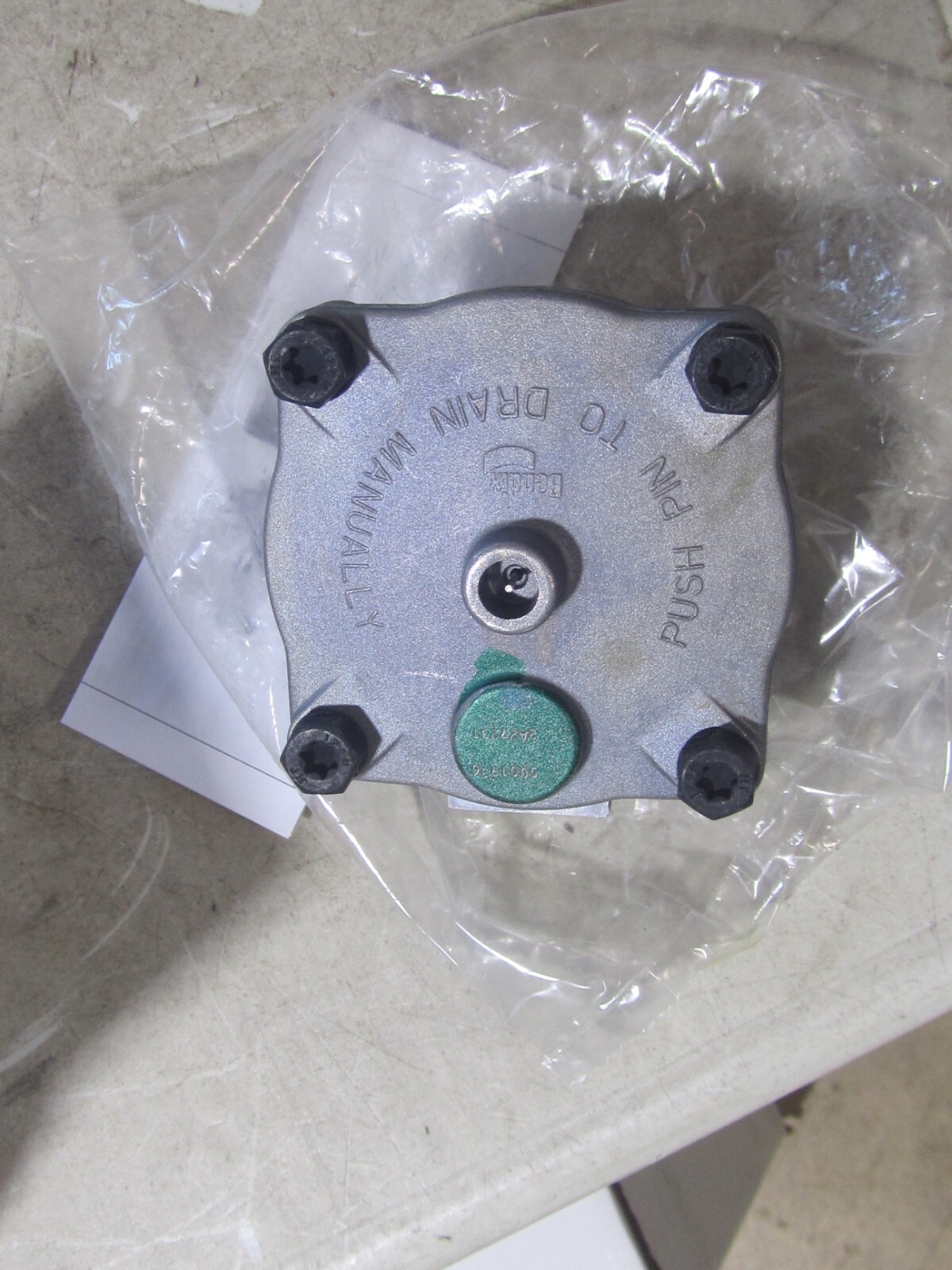 NEW GENUINE BENDIX AUTOMATIC DRAIN VALVE DV-2 281923N 1/4″ MALE ADAPTER