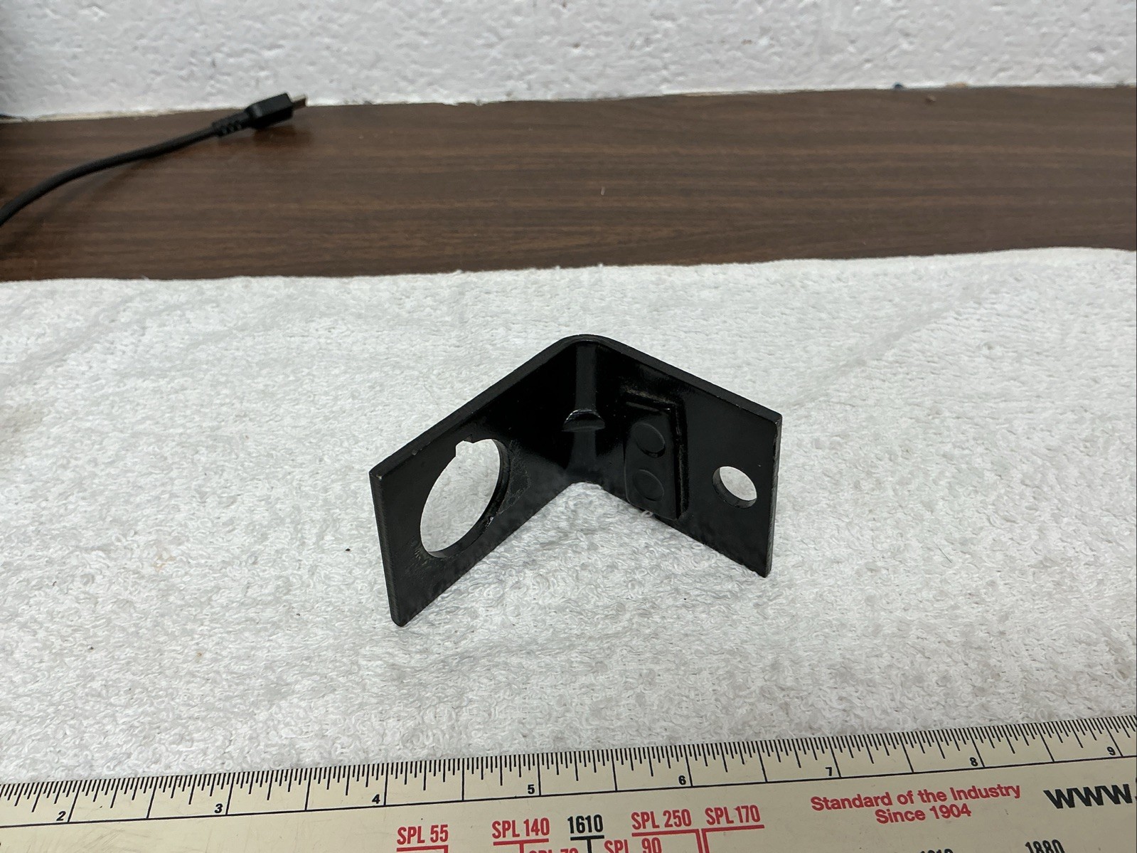 32MR3103AM Mack Bracket For Ignition Switch