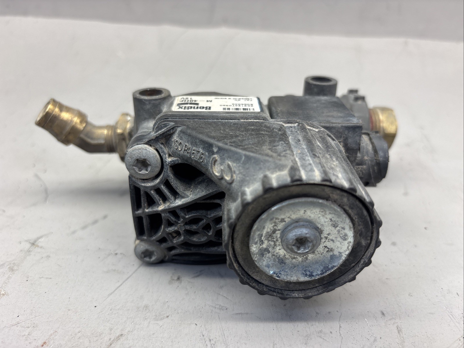Used GENUINE BENDIX K056040 ABS MODULATOR VALVE 12V M-40HF