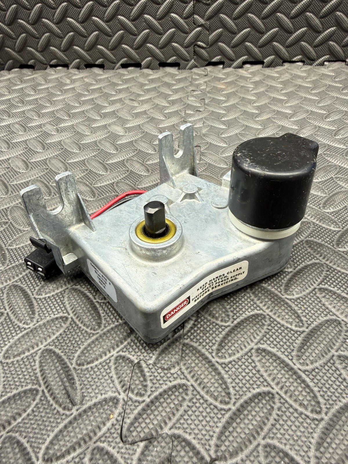 SMA 5172K SMI 7-Series Electric Stop & Crossing Arm Motor with Pigtail Plug