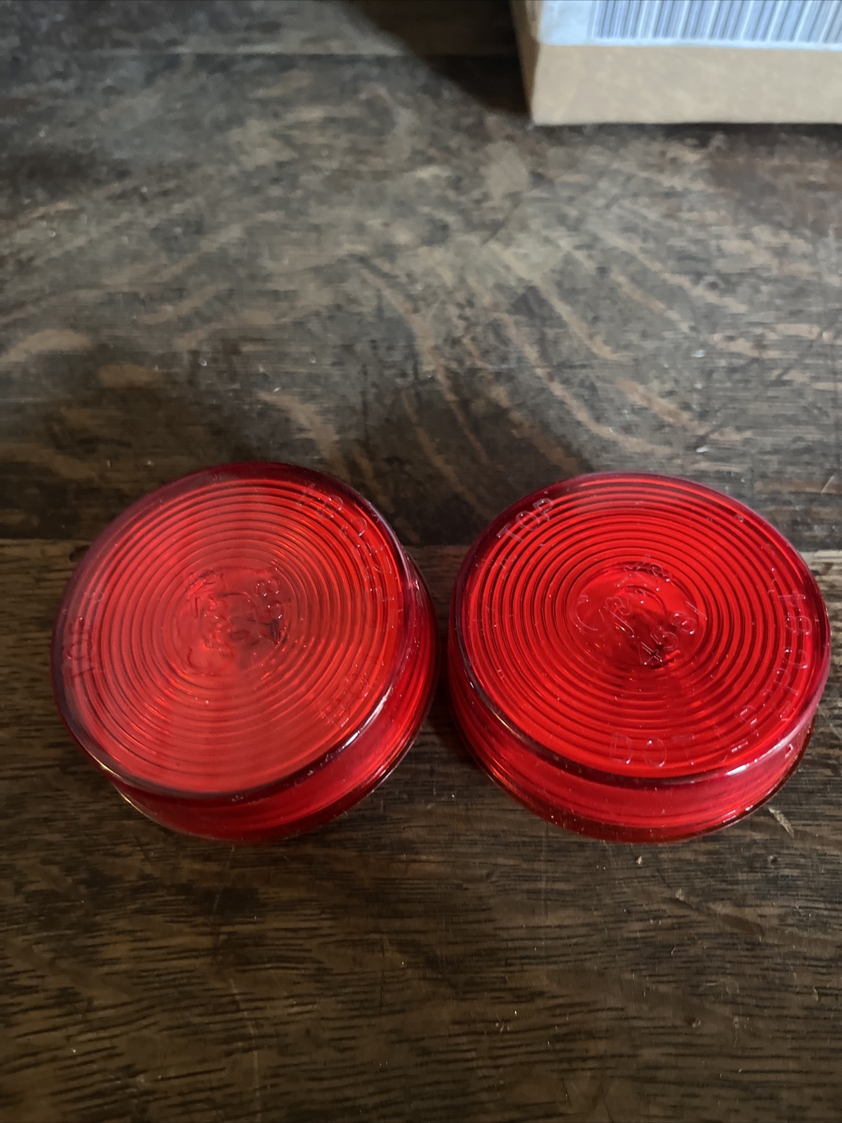 2 NOS Grote 45812-3 2 1/2″ Round Clearance / Marker Light 12 V