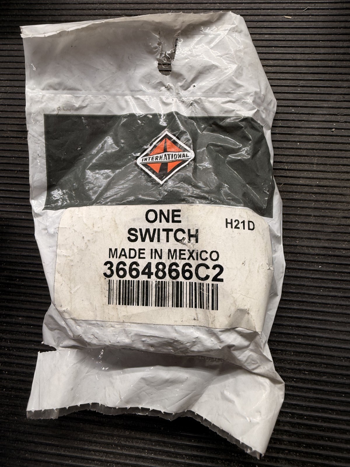 Genuine Navistar / International “Heat No Idle” Control Switch 3664866C2
