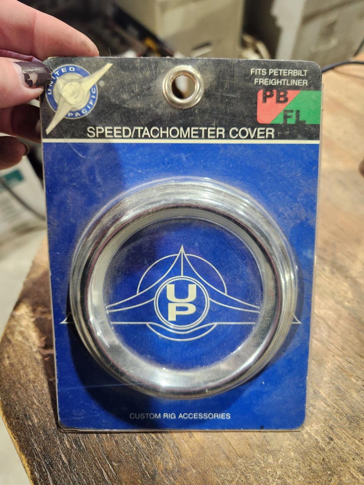 United Pacific 20579 Chrome Speed/ Tachometer Gauge Cover, Peterbilt
