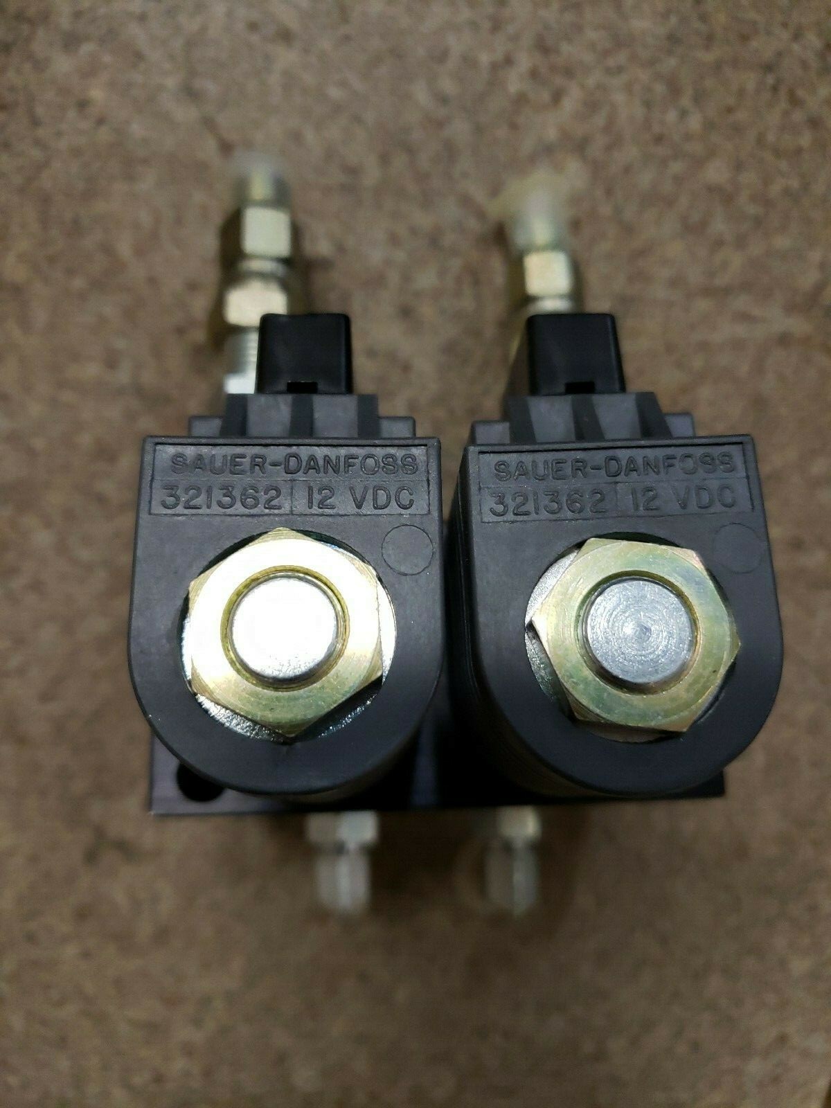 Sauer Danfoss Solenoid Relief Manifold CP12486 B, New Flyer 042701 New In Rough