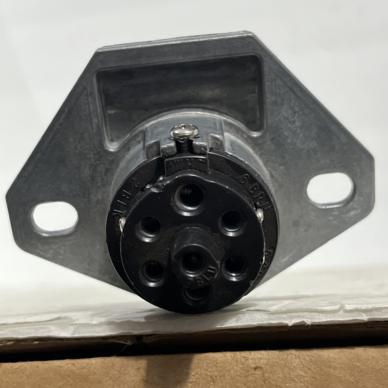NOS PHILLIPS 7-WAY SOCKET BULK 15-720