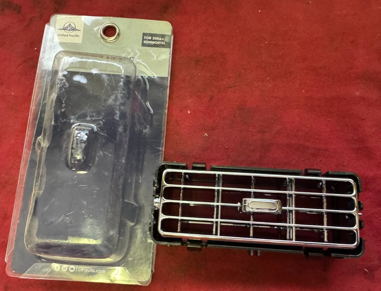 United Pacific 41370 Dashboard Air Vent A/C Dash Vent, For 2006+ Kenworth