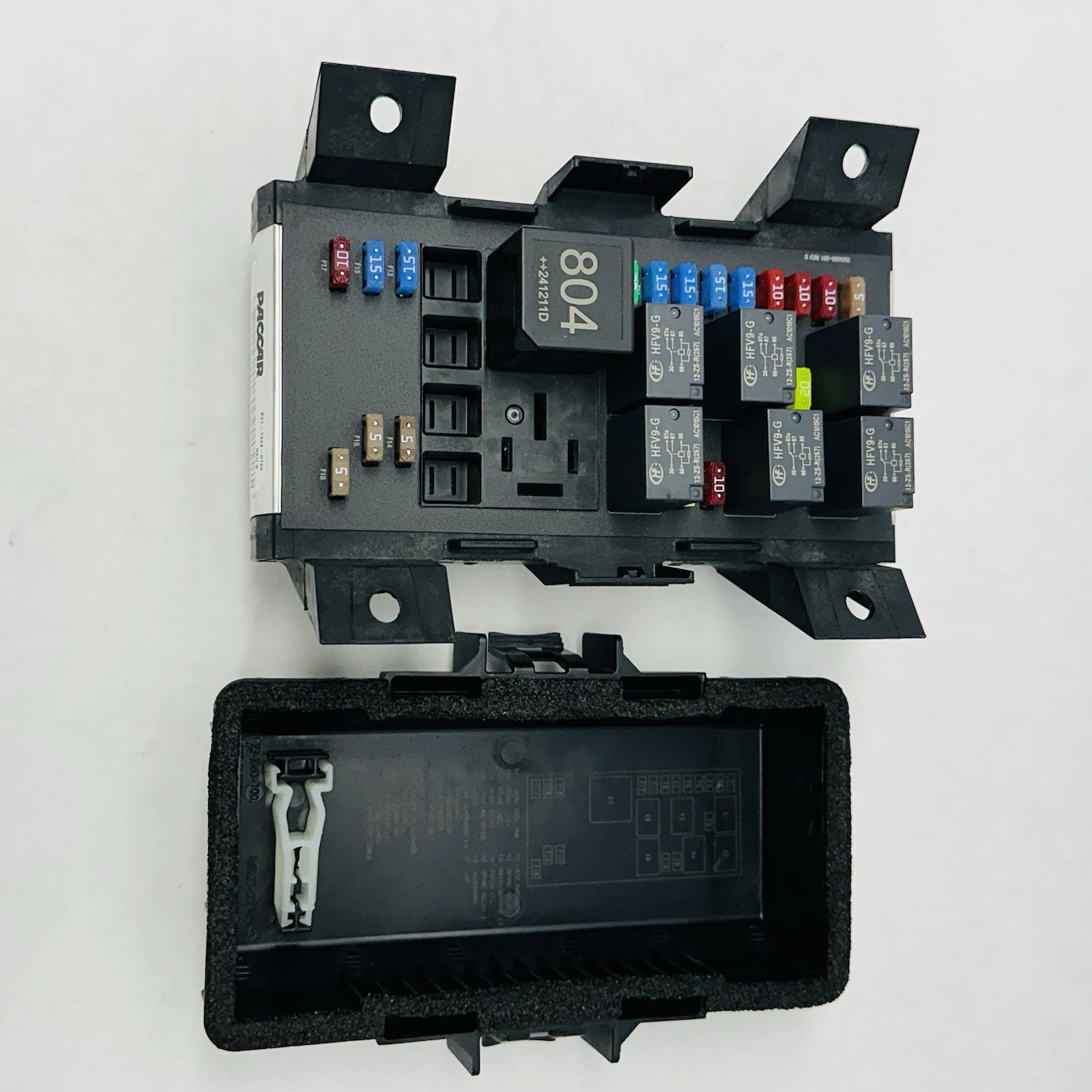 PACCAR PDC SLEEPER CAB FUSE BOX ASSY REV B / P27-1224-0120
