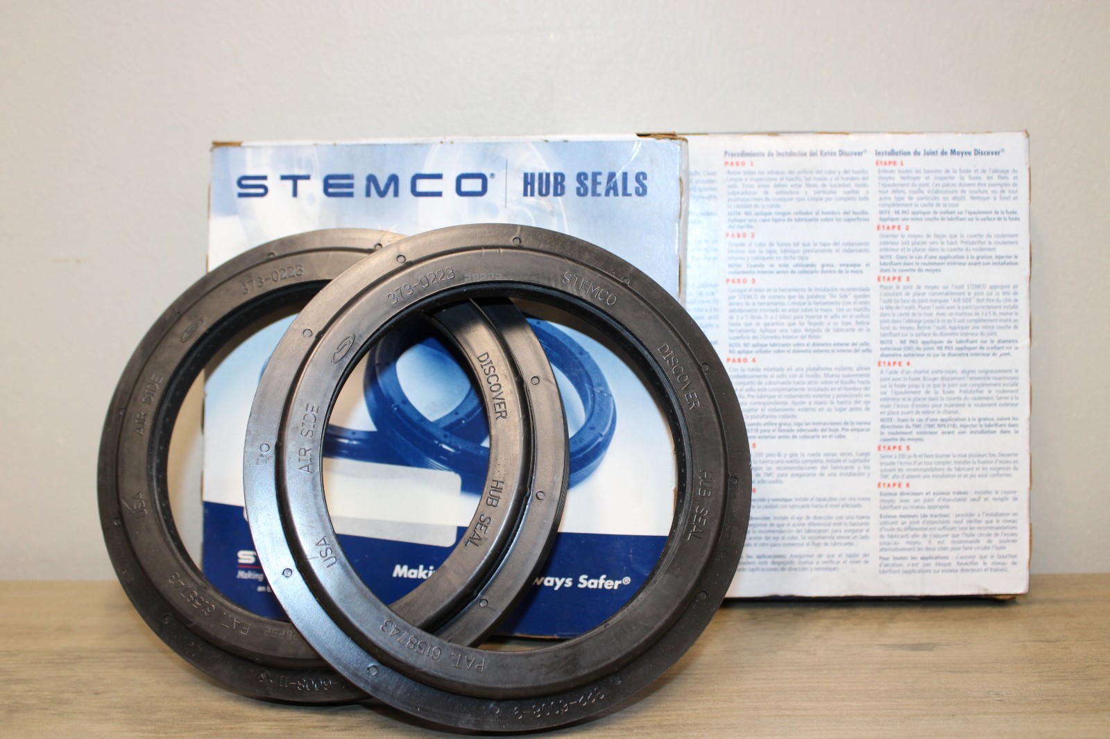 2 QTY 373-0223 STEMCO WHEEL HUB SEALS