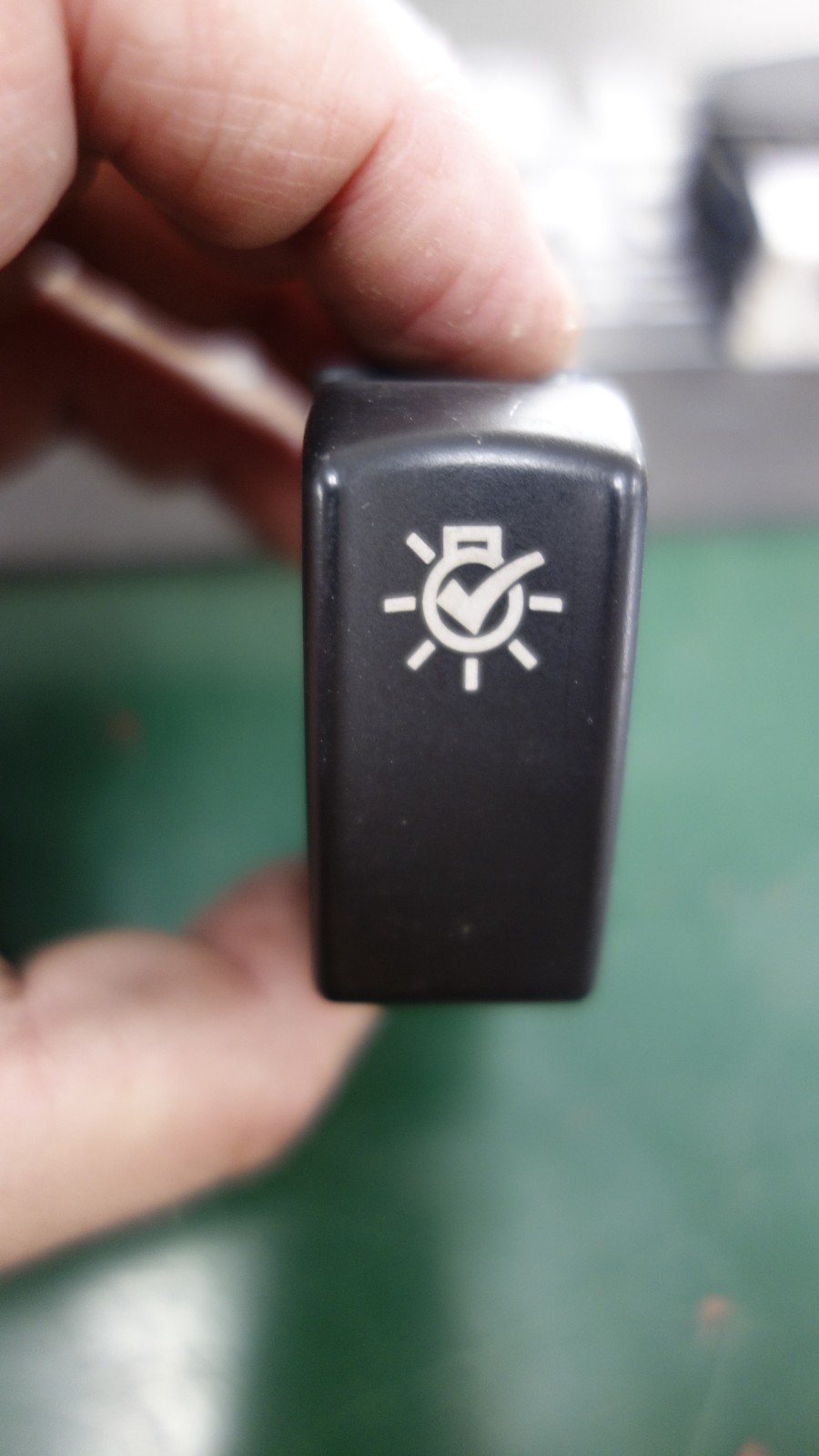 Peterbilt P27-1177-032 OEM PACCAR Pre Trip Diagnostics Check Rocker Switch