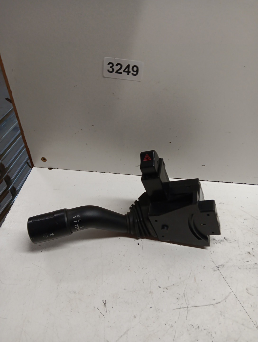 International 8600 Turn Signal 13343-5004934 / 3587009C92 Item #3249