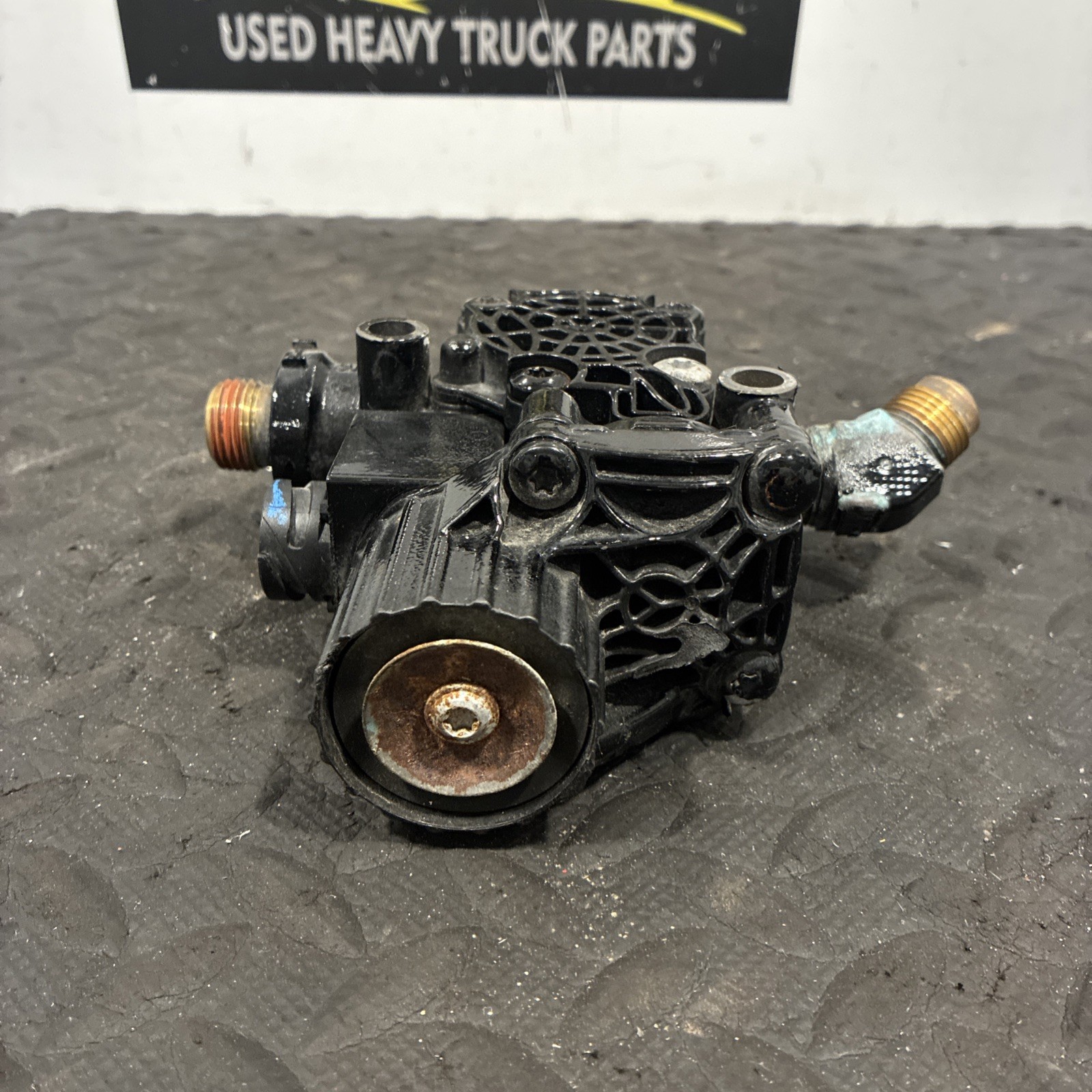 GENUINE BENDIX ABS MODULATOR VALVE PN: K056040 (TAG# 18270)