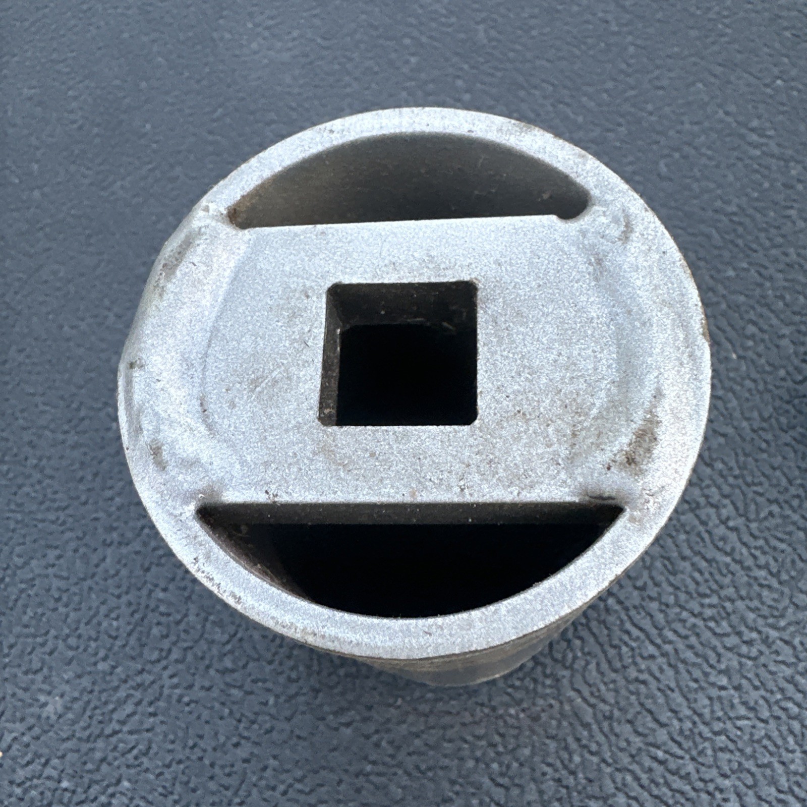 New VTG OTC Tools 1928 2-9/16″ 6-Point Wheel Bearing Locknut Socket Made in USA