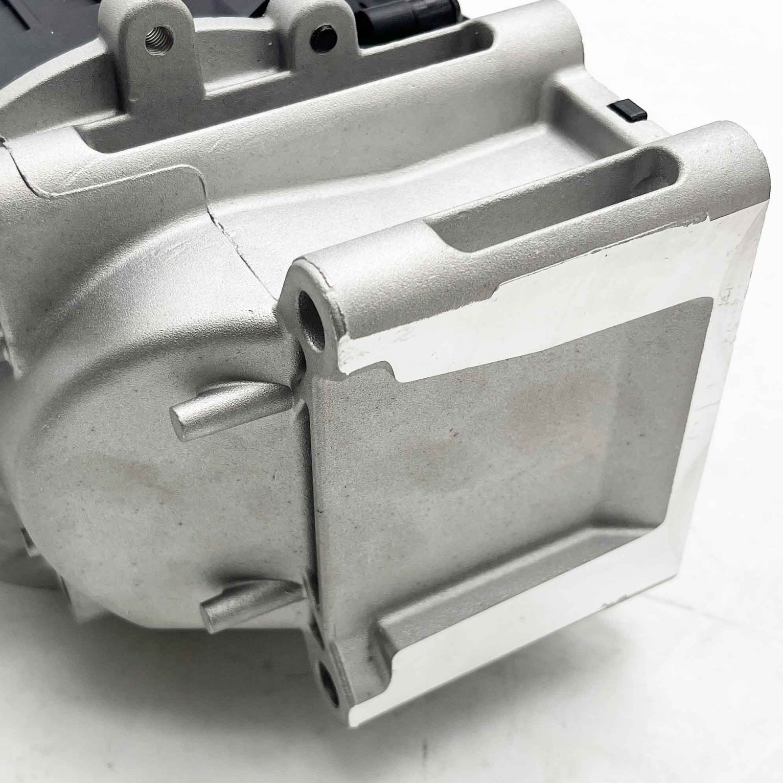 New Oil Crankcase Ventilation Separator for Volvo D13 MP8 21122539 21475228