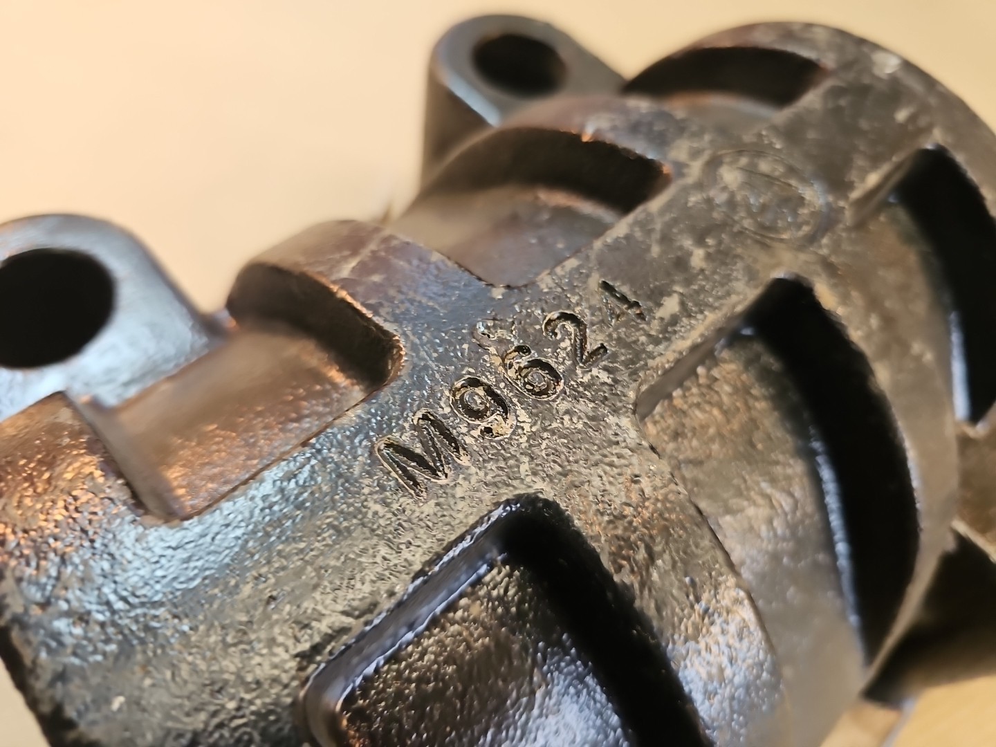 NEW Automann M9624 Lower Half Trunnion Fruehauf Bracket