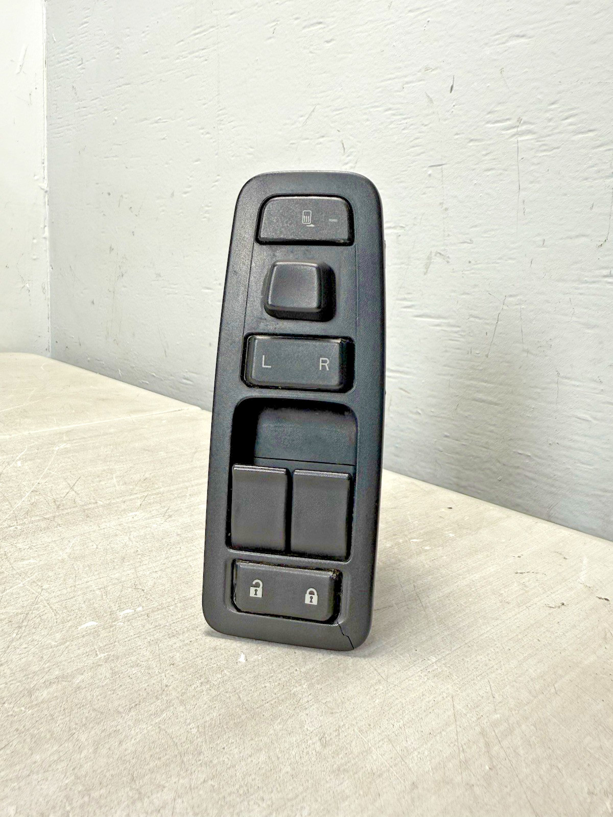 2020 PETERBILT 579 Paccar LH Door Control Switch Module 50561aa *2076*