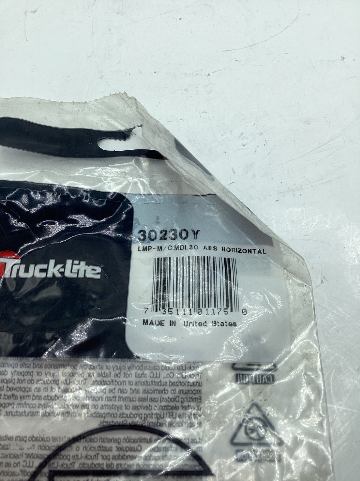 Truck Lite 30230Y 30 Series Marker Clearance Light Incandescent, Pl 10 Lamp