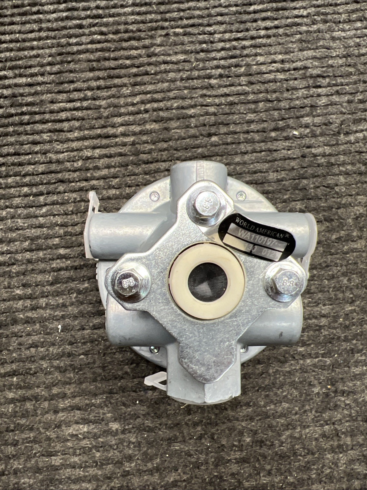 WORLD AMERICAN WA110197 RELAY VALVE
