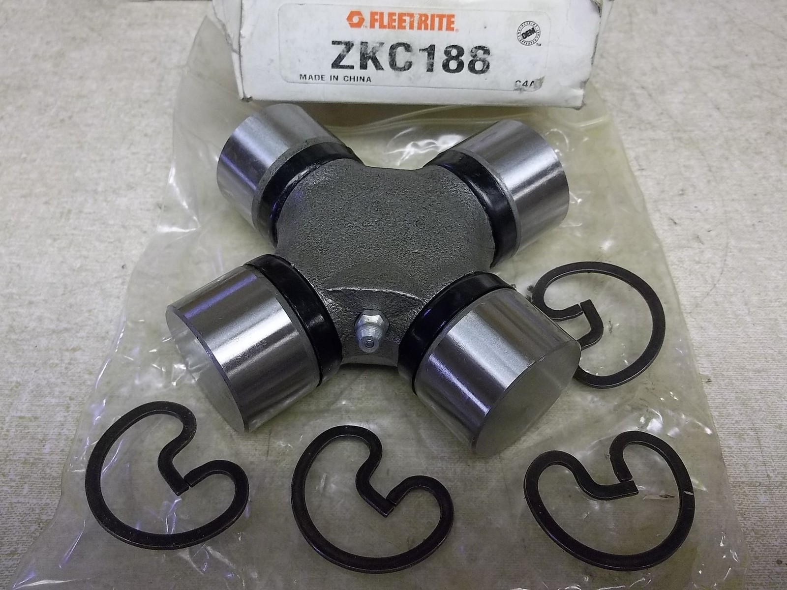 NEW International Fleetrite U-Joint Universal Joint 2KC188 *FREE SHIPPING*