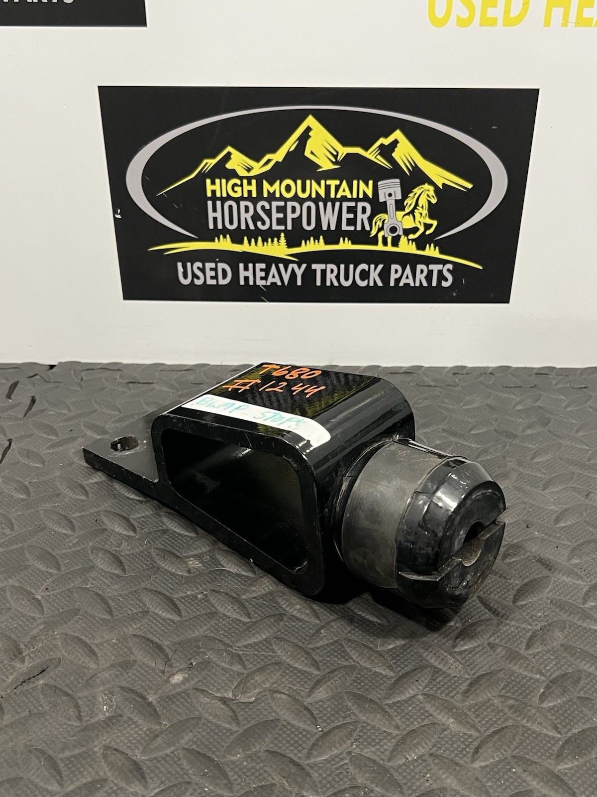 KENWORTH Front Axle Bump Stop P/N: B11-1163-002 *Ready 2 Ship* (TAG#: 14975)