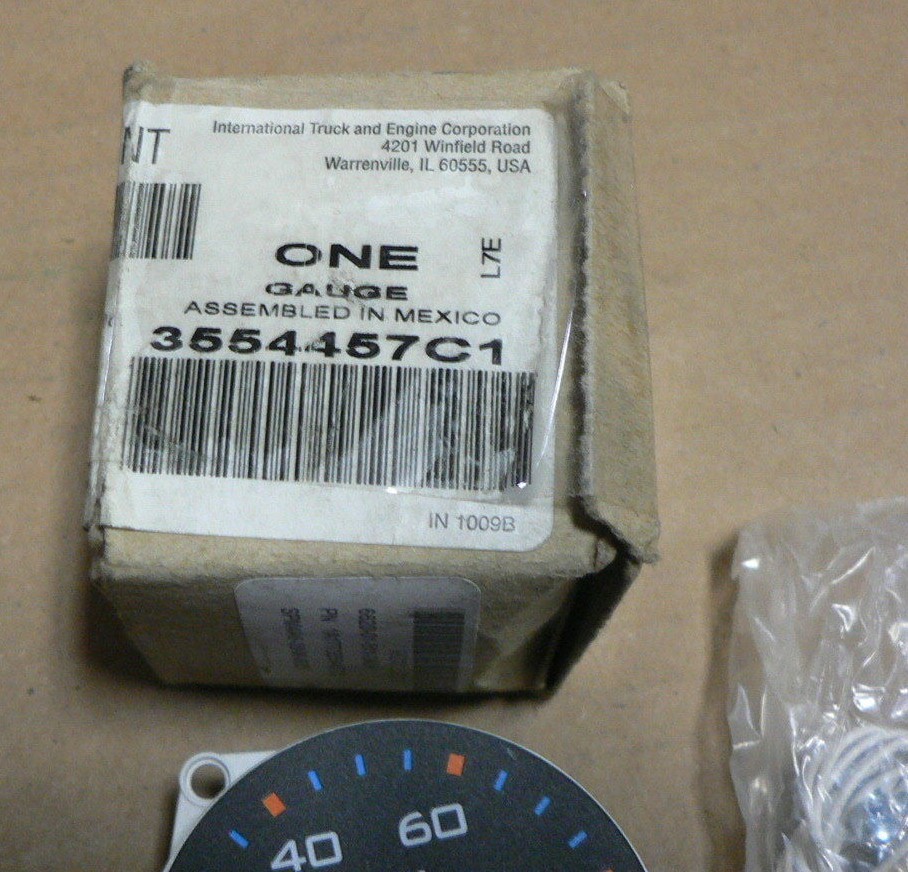 NAVISTAR INTERNATIONAL OIL PRESSURE GAGE 3554457C1