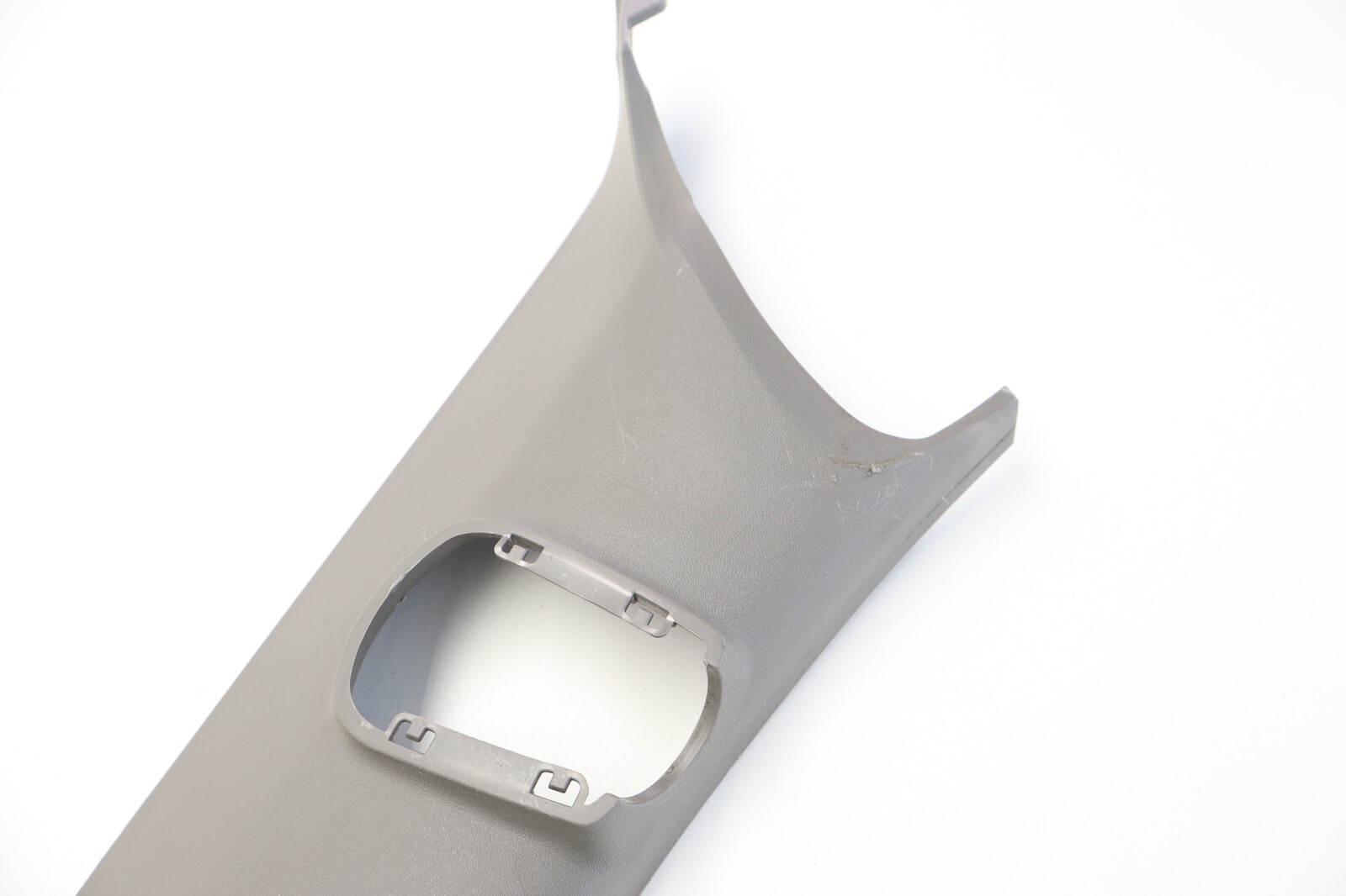 2022 PETERBILT 579 PACCAR FRONT LEFT DRIVERS A PILLAR COVER PANEL S60-1519 GREY