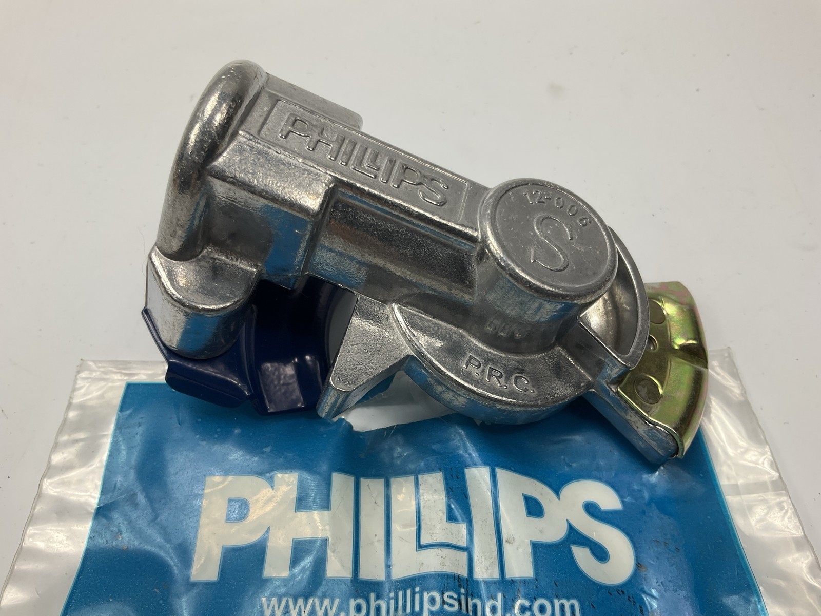 PHILLIPS 12-006B Blue Gladhand Standard Service Mount 1/2″ Female Pipe Thread