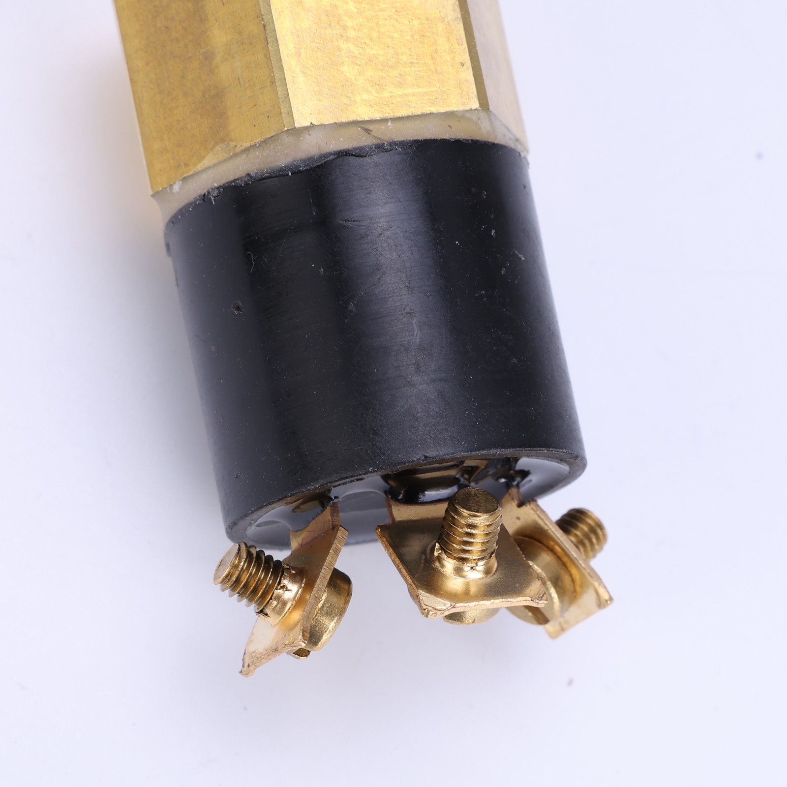 Engine Oil Pressure Sensor Switch for Detroit Replace 23520023